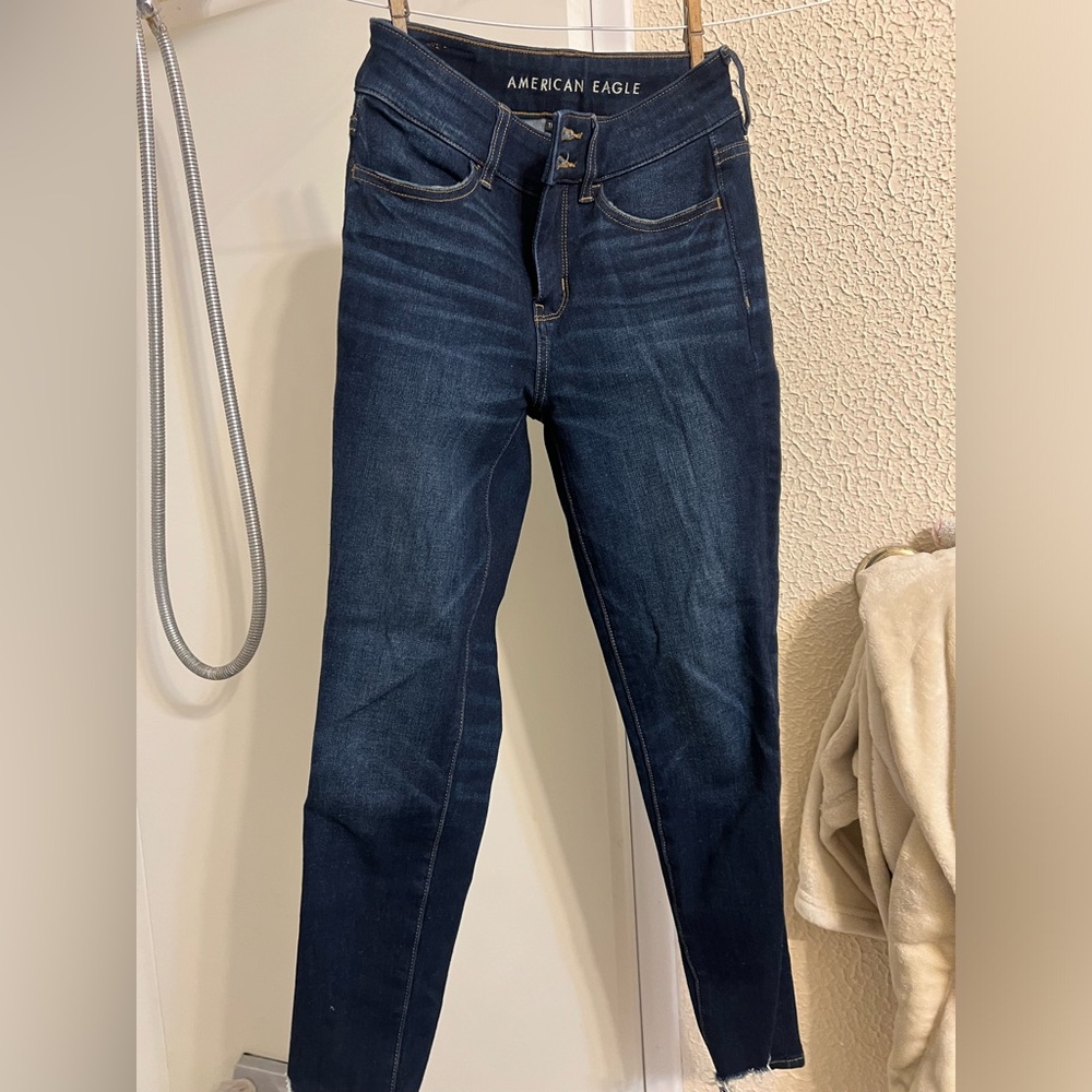 AMERICAN EAGLE SKINNY JEANS